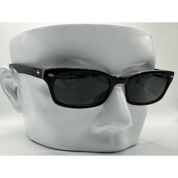 Vintage Y2K Sunglasses | NOS | Classic Wayfarer Style | Black/G15 | Narrow - Picture 1 of 10